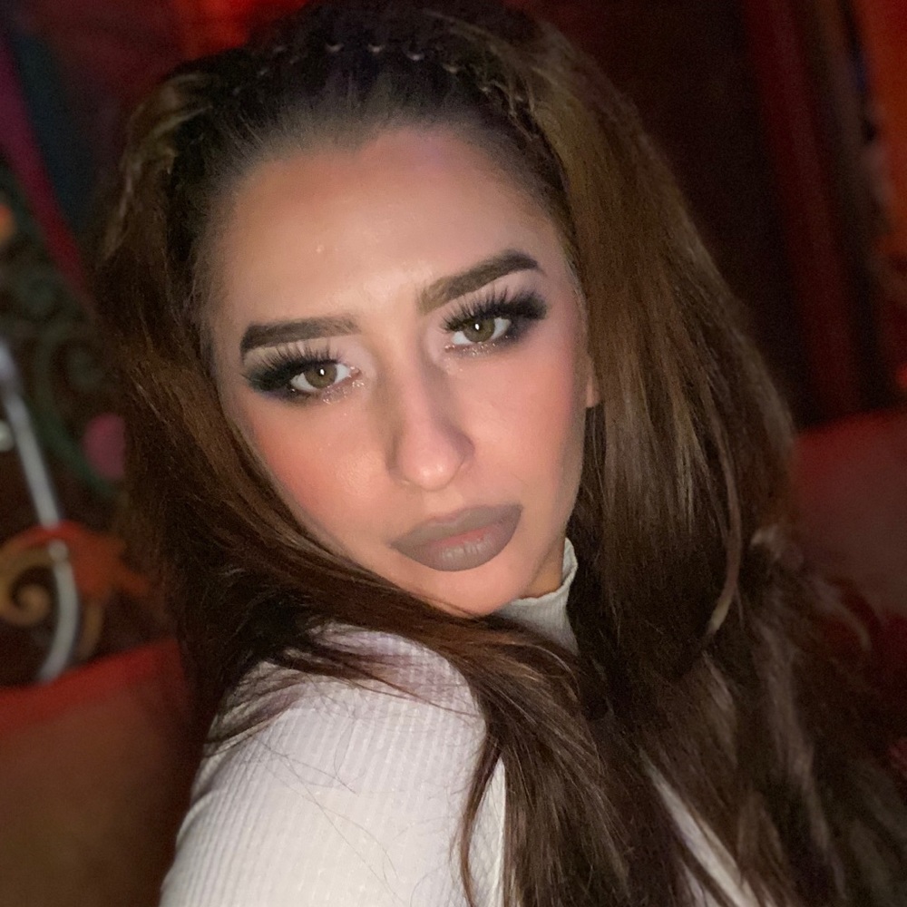 Meet your Posher, Jacqueline